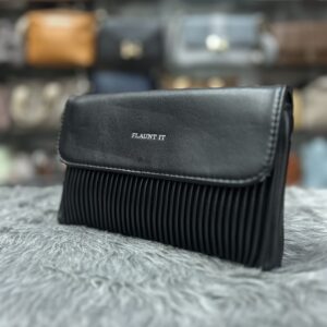 Flaunt It Clutch